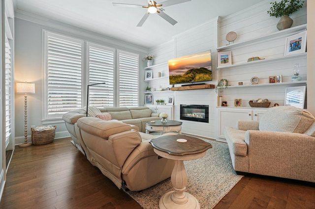 158 Village Green Avenue, Woodstock, GA 30189