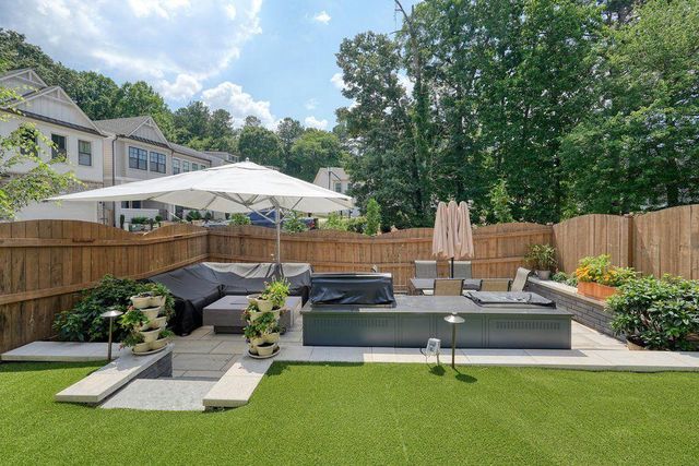 158 Village Green Avenue, Woodstock, GA 30189