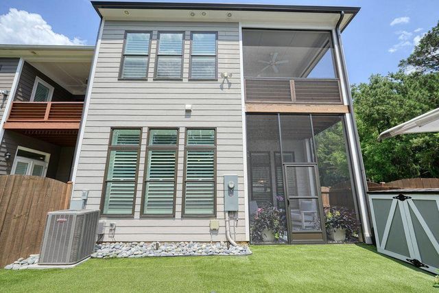 158 Village Green Avenue, Woodstock, GA 30189