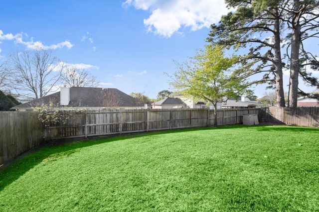 9871 Twin Shores Drive, Willis, TX 77318