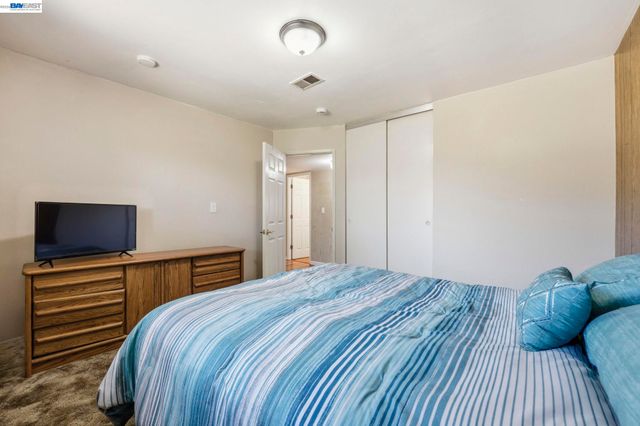 14322 Trinidad Rd, San Leandro, CA 94577