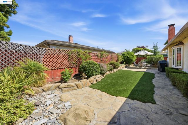 14322 Trinidad Rd, San Leandro, CA 94577