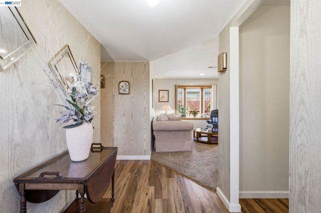 14322 Trinidad Rd, San Leandro, CA 94577