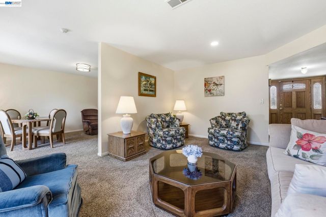 14322 Trinidad Rd, San Leandro, CA 94577