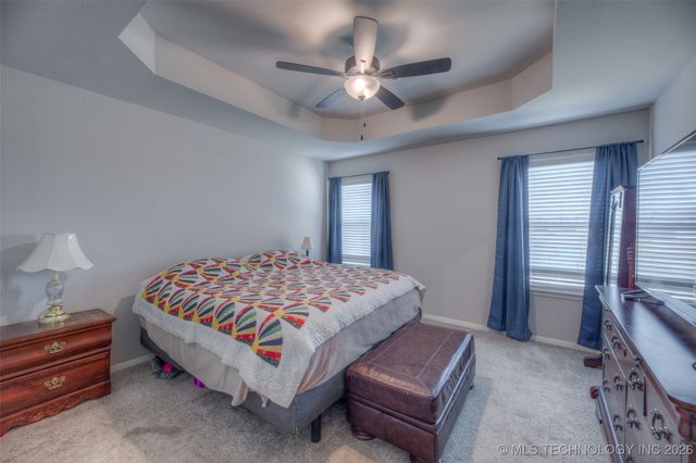 13816 S Iroquois Avenue E, Glenpool, OK 74033