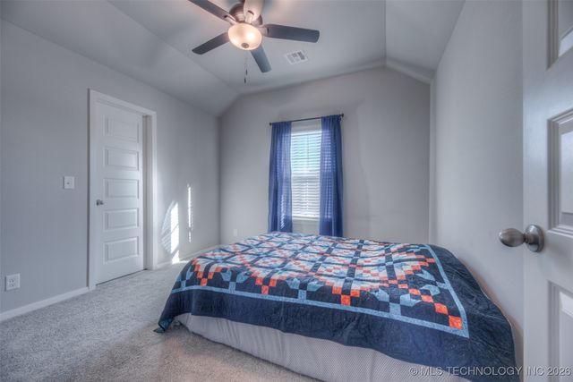 13816 S Iroquois Avenue E, Glenpool, OK 74033