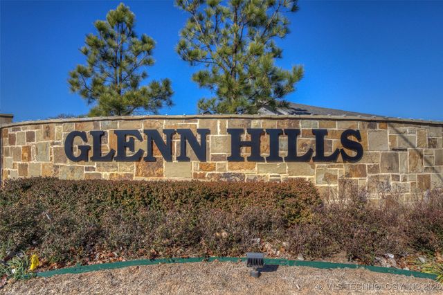 13816 S Iroquois Avenue E, Glenpool, OK 74033