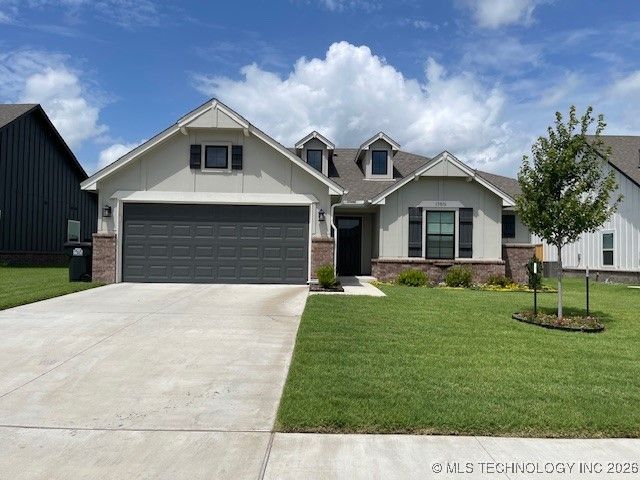 13816 S Iroquois Avenue E, Glenpool, OK 74033