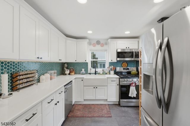 7 Fairview Ave, Somerville Boro, NJ 08876