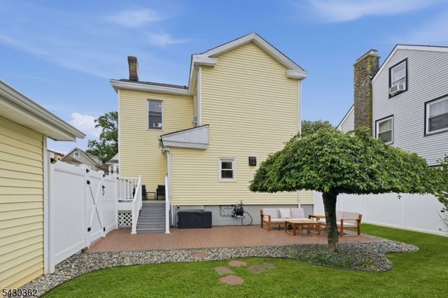 7 Fairview Ave, Somerville Boro, NJ 08876