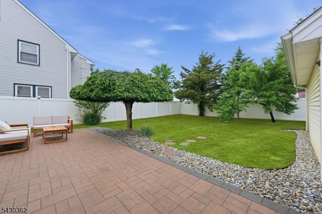 7 Fairview Ave, Somerville Boro, NJ 08876