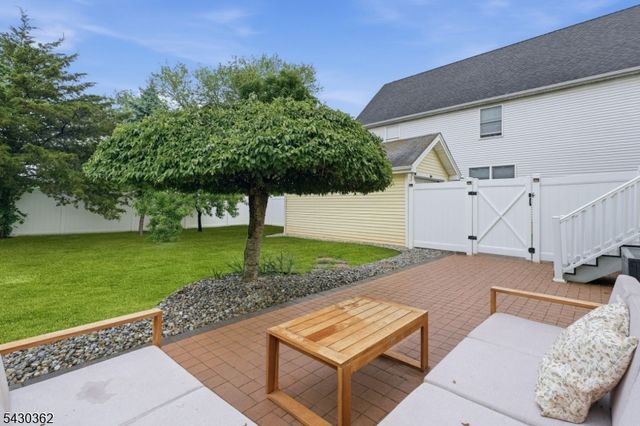 7 Fairview Ave, Somerville Boro, NJ 08876