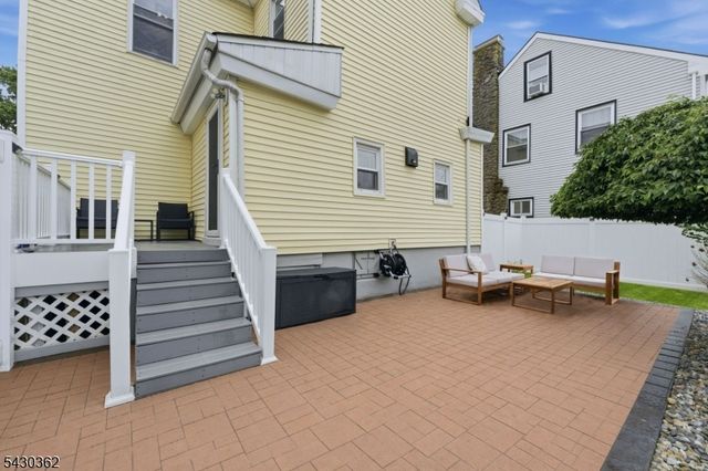 7 Fairview Ave, Somerville Boro, NJ 08876