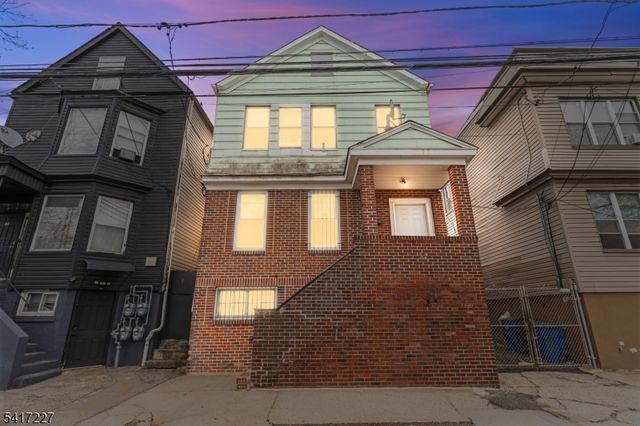 92 S Devine St 2, Newark City, NJ 07106