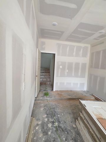 8118 De Priest Street, Houston, TX 77088