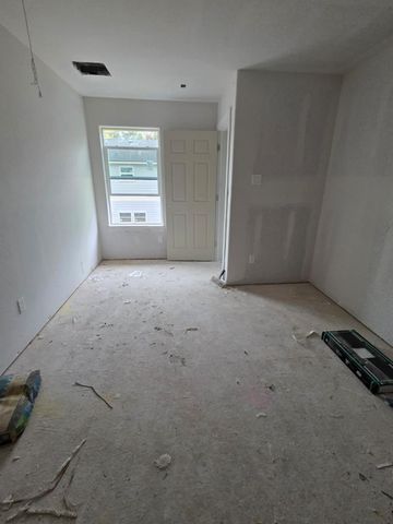 8118 De Priest Street, Houston, TX 77088