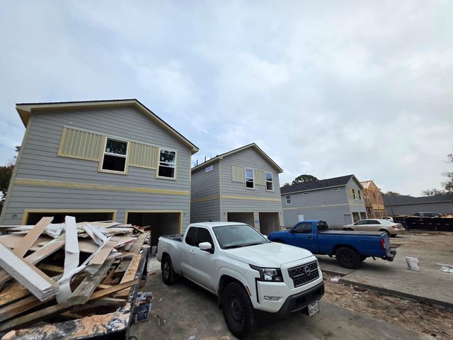 8118 De Priest Street, Houston, TX 77088