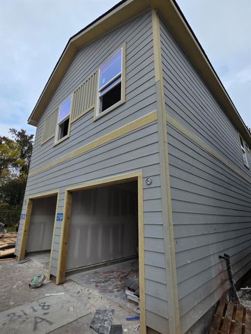 8118 De Priest Street, Houston, TX 77088