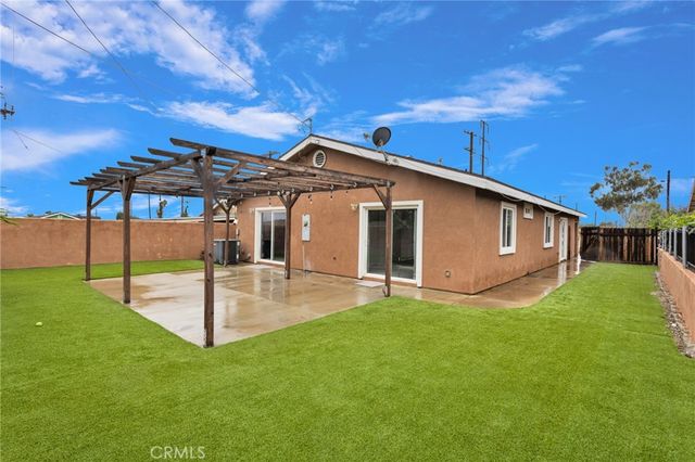 3009 N California, San Bernardino, CA 92407