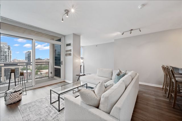 757 N Orleans Street 1210, Chicago, IL 60654