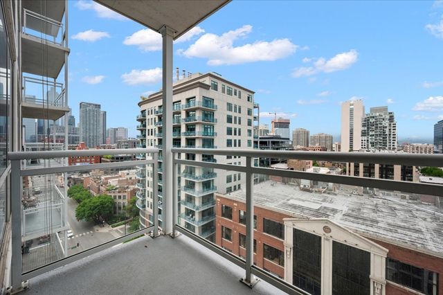 757 N Orleans Street 1210, Chicago, IL 60654