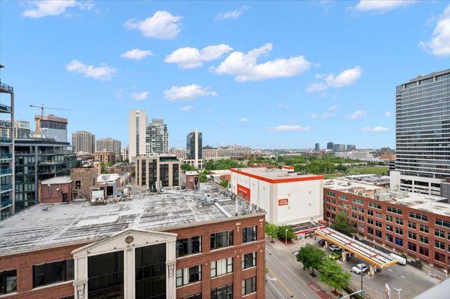 757 N Orleans Street 1210, Chicago, IL 60654