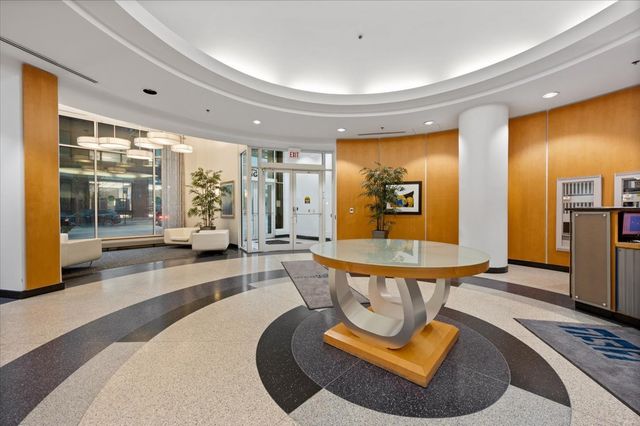 757 N Orleans Street 1210, Chicago, IL 60654