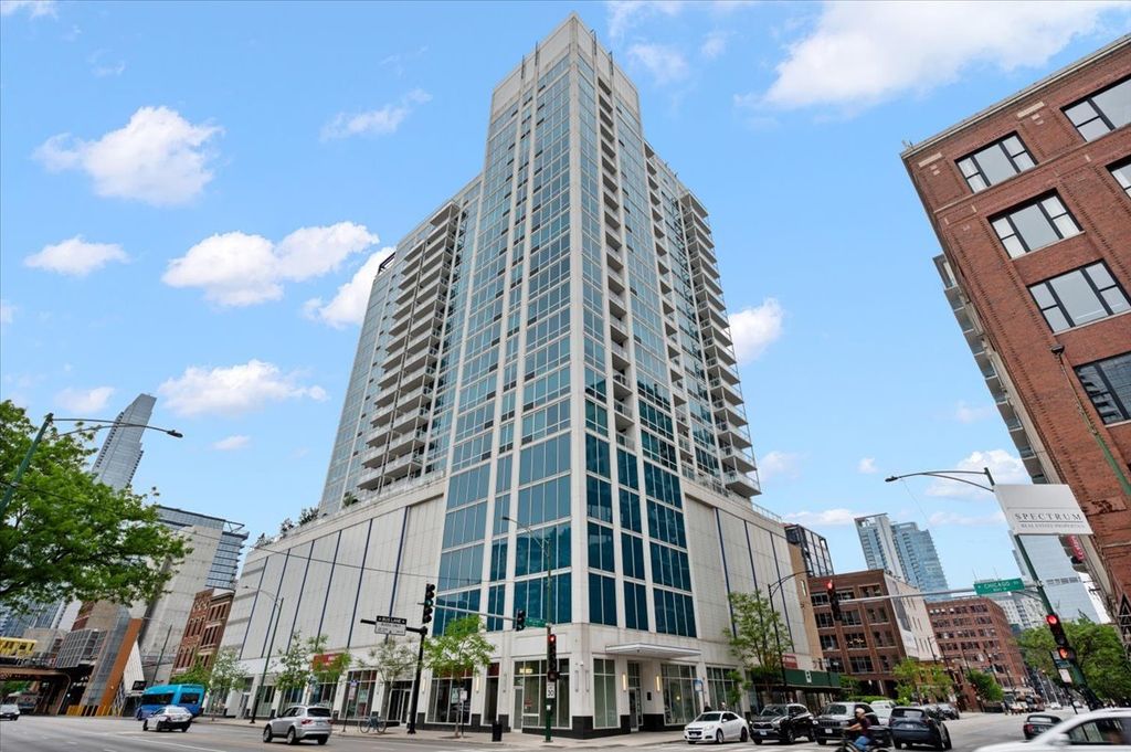 757 N Orleans Street 1210, Chicago, IL 60654