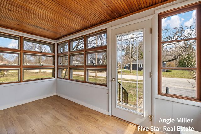 211 Williams Street, Spring Lake, MI 49456