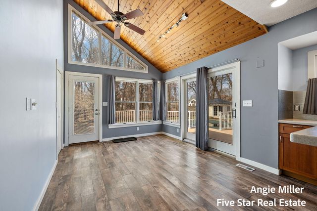 211 Williams Street, Spring Lake, MI 49456