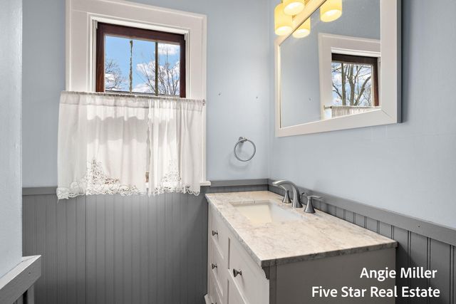 211 Williams Street, Spring Lake, MI 49456