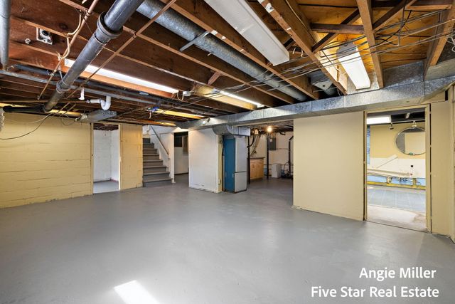 211 Williams Street, Spring Lake, MI 49456