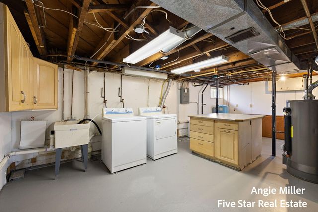 211 Williams Street, Spring Lake, MI 49456