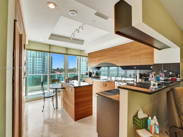 19955 NE 38th Ct 901, Aventura, FL 33180