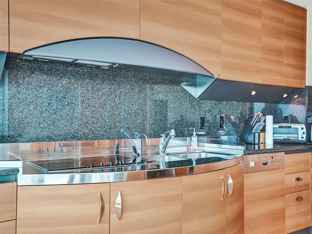 19955 NE 38th Ct 901, Aventura, FL 33180