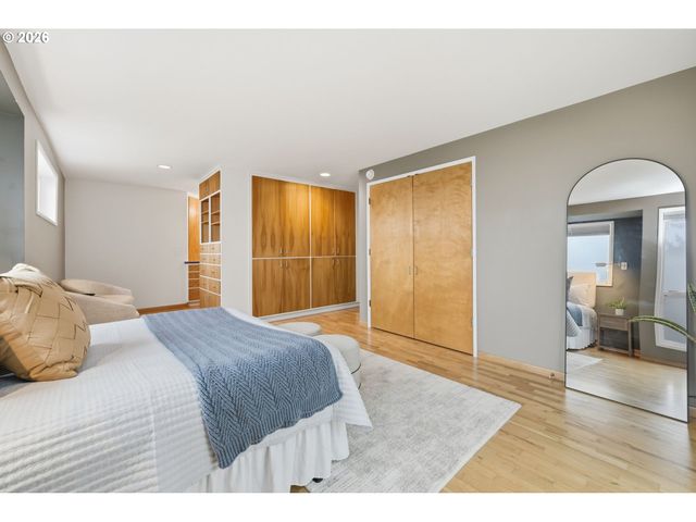 2693 CUPOLA Dr, Eugene, OR 97403