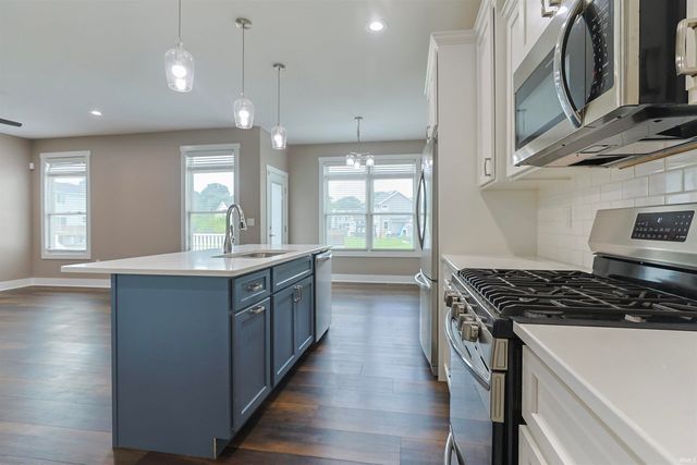 1725 Stoneham Drive, Mishawaka, IN 46544