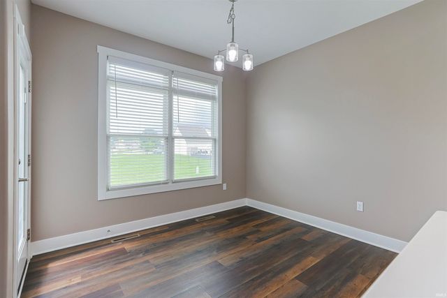 1725 Stoneham Drive, Mishawaka, IN 46544