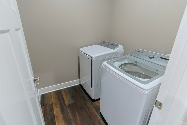 1725 Stoneham Drive, Mishawaka, IN 46544