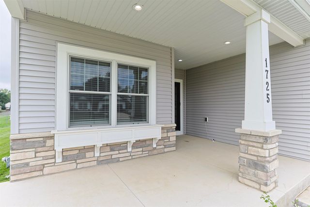 1725 Stoneham Drive, Mishawaka, IN 46544