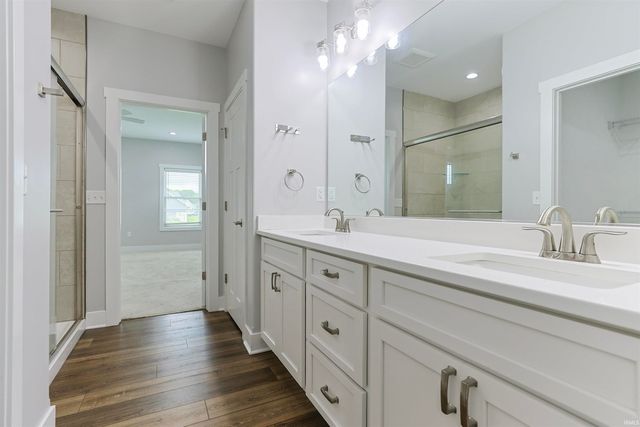 1725 Stoneham Drive, Mishawaka, IN 46544