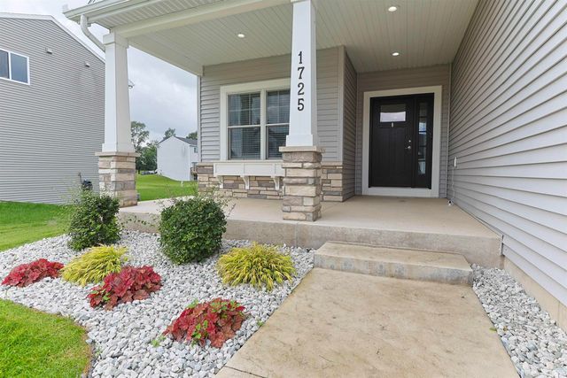 1725 Stoneham Drive, Mishawaka, IN 46544