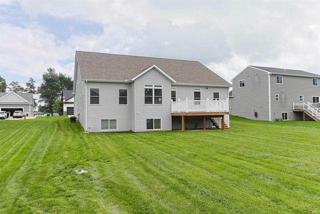 1725 Stoneham Drive, Mishawaka, IN 46544