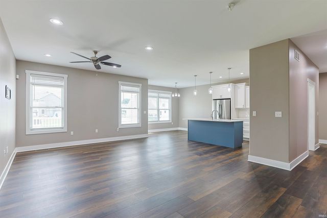 1725 Stoneham Drive, Mishawaka, IN 46544