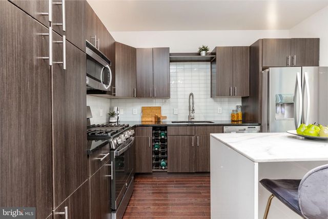 752 S HICKS ST, Philadelphia, PA 19146
