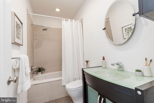 752 S HICKS ST, Philadelphia, PA 19146