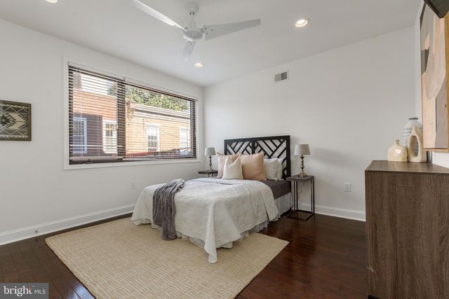 752 S HICKS ST, Philadelphia, PA 19146