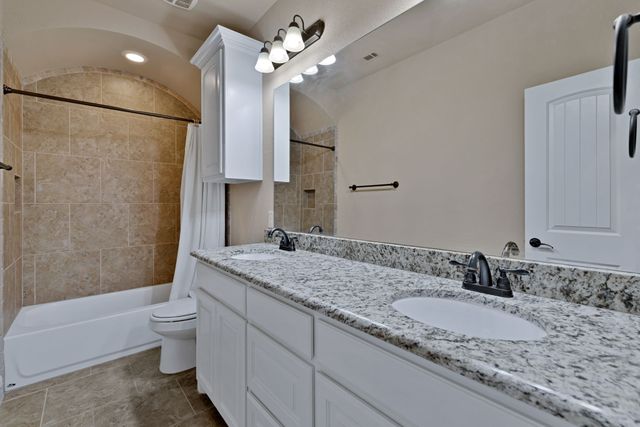 7401 Park Place Drive, North Richland Hills, TX 76182