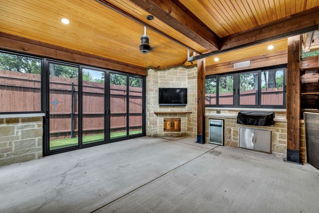 7401 Park Place Drive, North Richland Hills, TX 76182