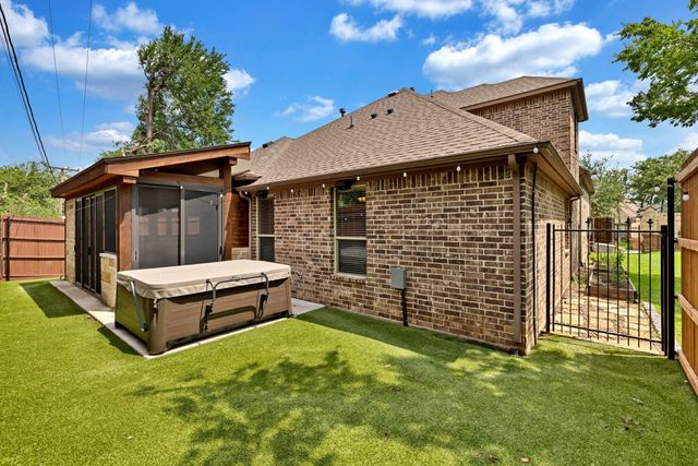 7401 Park Place Drive, North Richland Hills, TX 76182